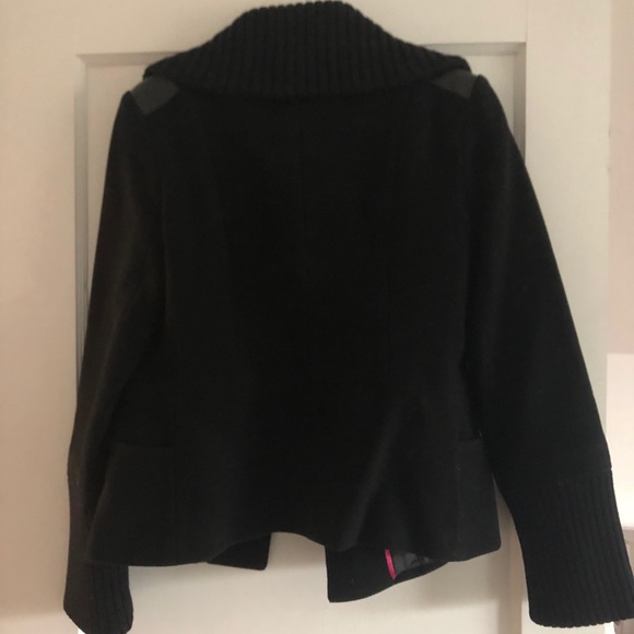 Mackage women’s black jacket - Picture 5 of 16